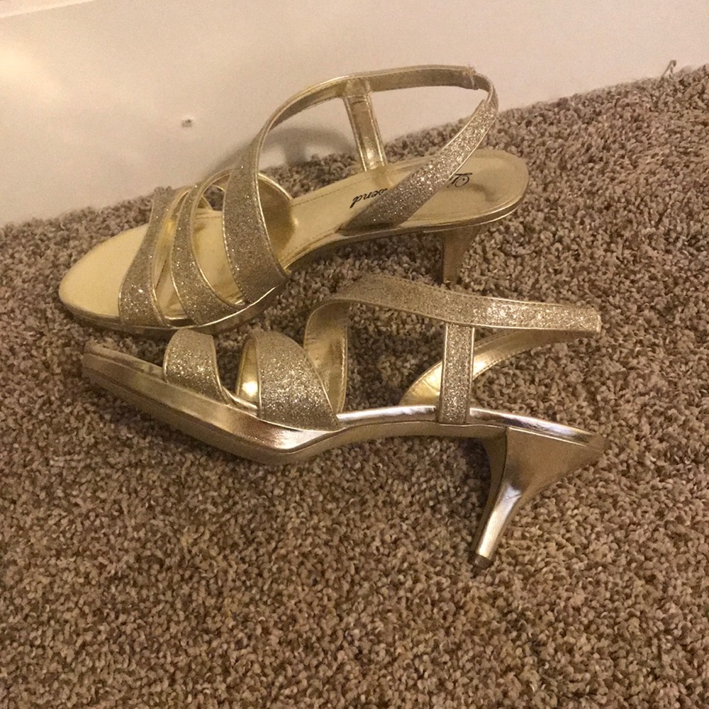 Gold sparkly high heel